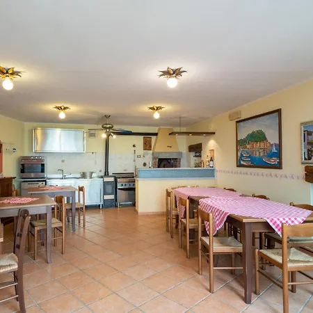 Appartamento Rosa - Vlo201 By Interhome
